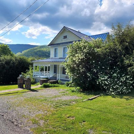 Basecampwv-Durbin. Spacious 4 Bedroom House W/Yard 外观 照片