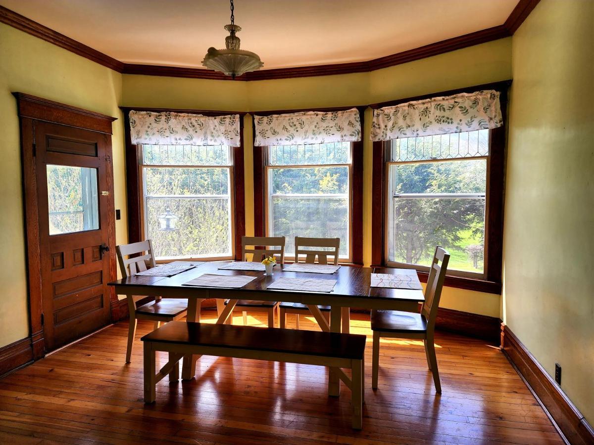 Basecampwv-Durbin. Spacious 4 Bedroom House W/Yard 外观 照片