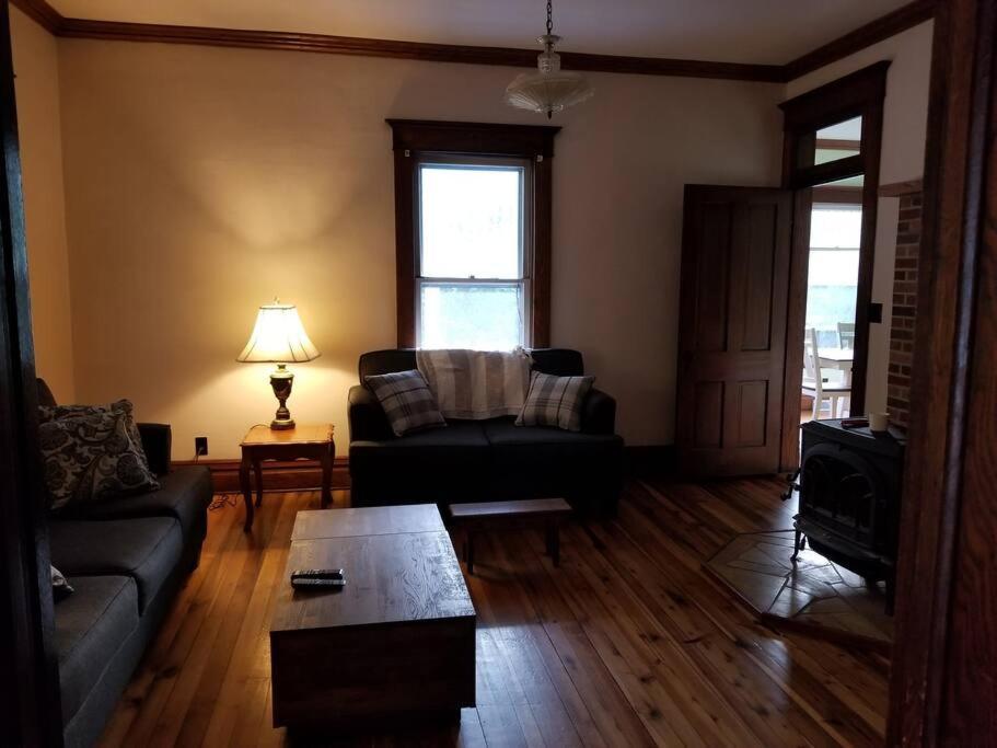 Basecampwv-Durbin. Spacious 4 Bedroom House W/Yard 外观 照片