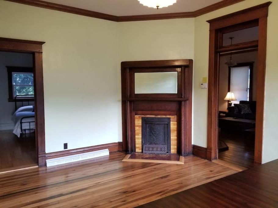 Basecampwv-Durbin. Spacious 4 Bedroom House W/Yard 外观 照片